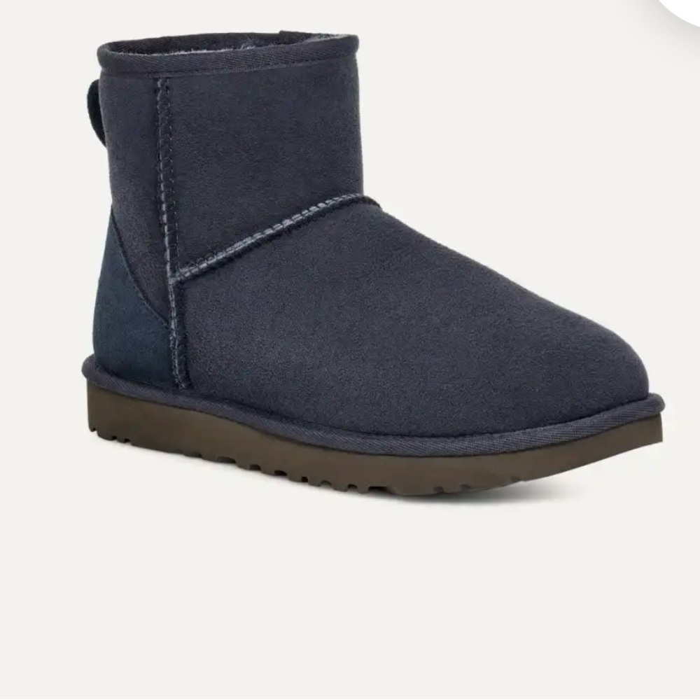 Brand new classic mini uggs